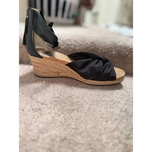 UGG Traci Espadrille Ankle Strap Wedge Sandals Black Women's Size 6 - Picture 5 of 9